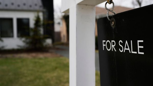 Trying to buy or sell a home in today’s economy? We want to hear about it | CNN Business