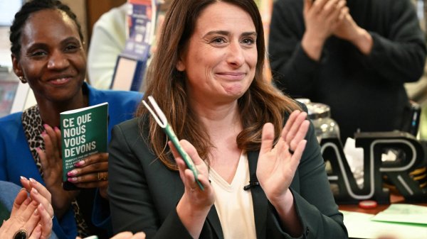 Cette « blague » attribuée à Fabien Roussel sur la grossesse de Marine Tondelier passe (vraiment) mal