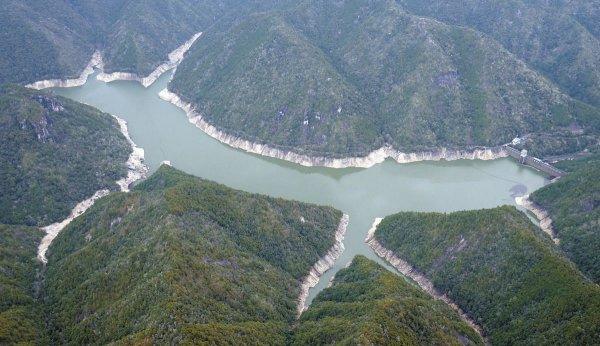 【動画】豊川用水の渇水問題、節水率を緩和へ　最大水源の宇連ダムで貯水率が回復：中日新聞Web