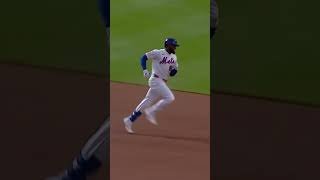 No doubter from Luis Robert Jr.! 🔥