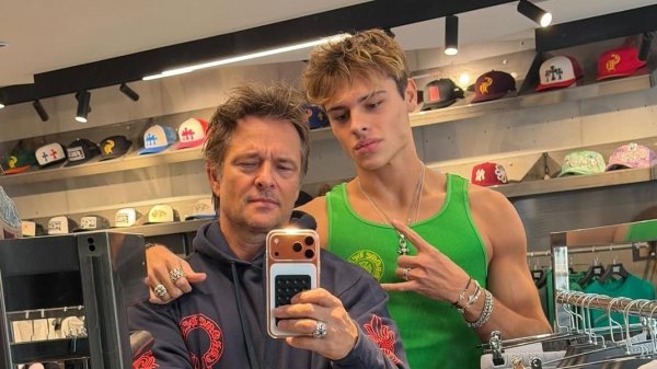 Grande première pour Cameron Smet, son père David Hallyday est très fier : “La classe !”