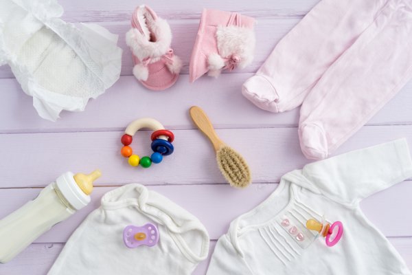 藤田ニコルさん「後悔しない」出産準備　ベビーカーから抱っこ紐まで“約100点”を一挙公開（マイナビ子育て） - Yahoo!ニュース