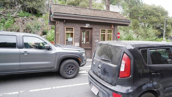 GHOSTED AT THE GATE? - Mariposa Gazette