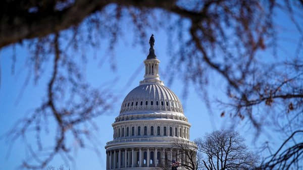 Лидер демократов Шумер: конфликт с Ираном привел к росту инфляции в США