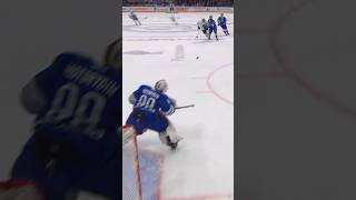 Вратарь отбил ГОЛОВОЙ😵 Буквально понял фразу, что в плей-офф нужно играть с головой😃 #КХЛ