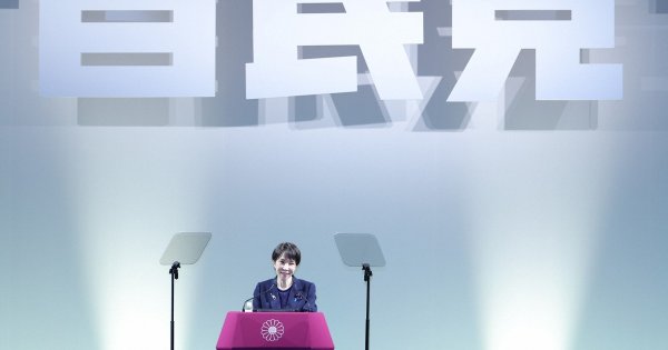 「まるで神様」高市頼みの自民内に漂うムード　党勢回復見通せず | 毎日新聞