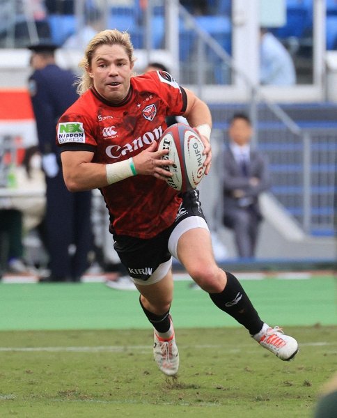 【リーグワン】横浜のSHデクラークが今季限りで退団「胸がいっぱい」南ア代表でW杯2連覇に貢献（スポニチアネックス） - Yahoo!ニュース