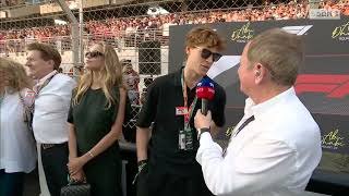 Jannik Sinner, together with Laila Hasanovic, interviewed before the Formula 1 GP in Abu Dhabi 🦊🇦🇪🏎