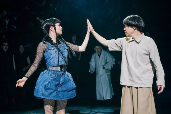 【公演レポート】“世界中のどこにも存在したことのない芝居”、NODA・MAP「華氏マイナス320°」開幕（ステージナタリー） - Yahoo!ニュース