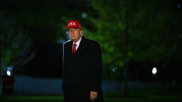 Judge tosses Trump’s Wall Street Journal defamation lawsuit, gives him chance to refile | CNN Business