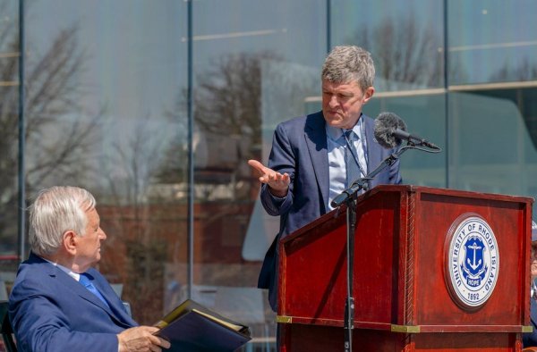 Intersection of humanities and quantum physics discussed during URI’s World Quantum Day