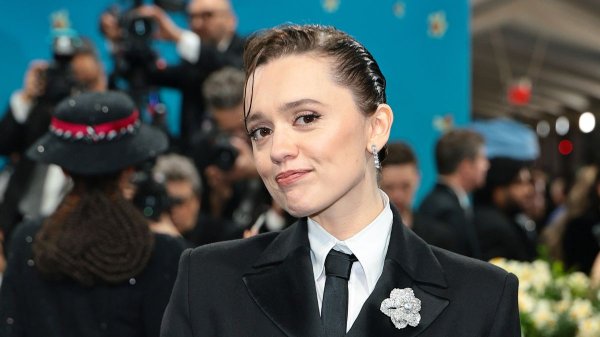 Stockport actress Aimee Lou Wood joins Bridgerton star as next hosts of SNL UK