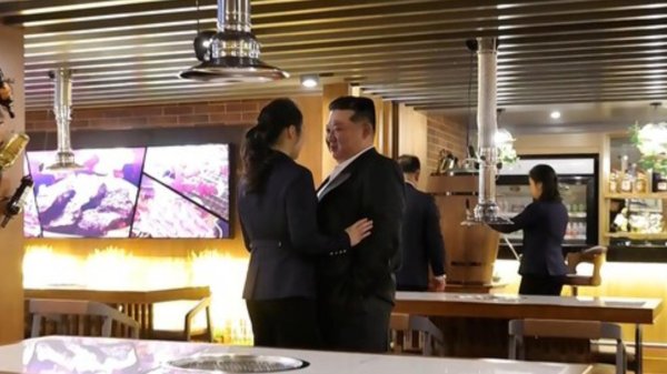 すべては娘ジュエのために…祖父と父を「格下げ」する金正恩式の権力独占（高英起） - エキスパート - Yahoo!ニュース