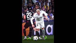 Federico Valverde vs David Raum