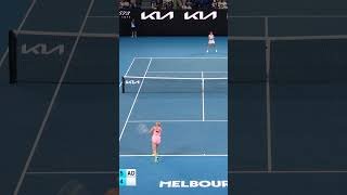 Iga Swiatek's UNBELIEVABLE winner! 😱