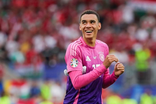 Оливер Кан призвал Мусиалу отказаться от поездки на чемпионат мира